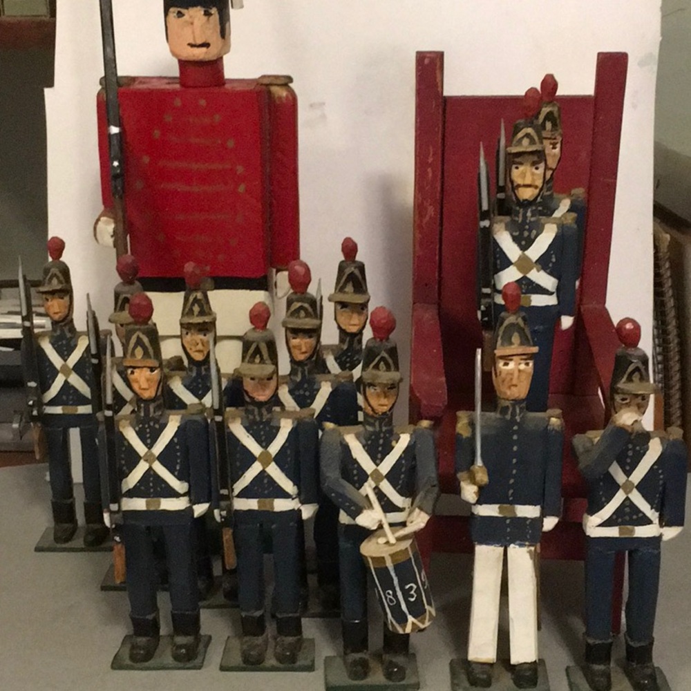 Folk art soldiers